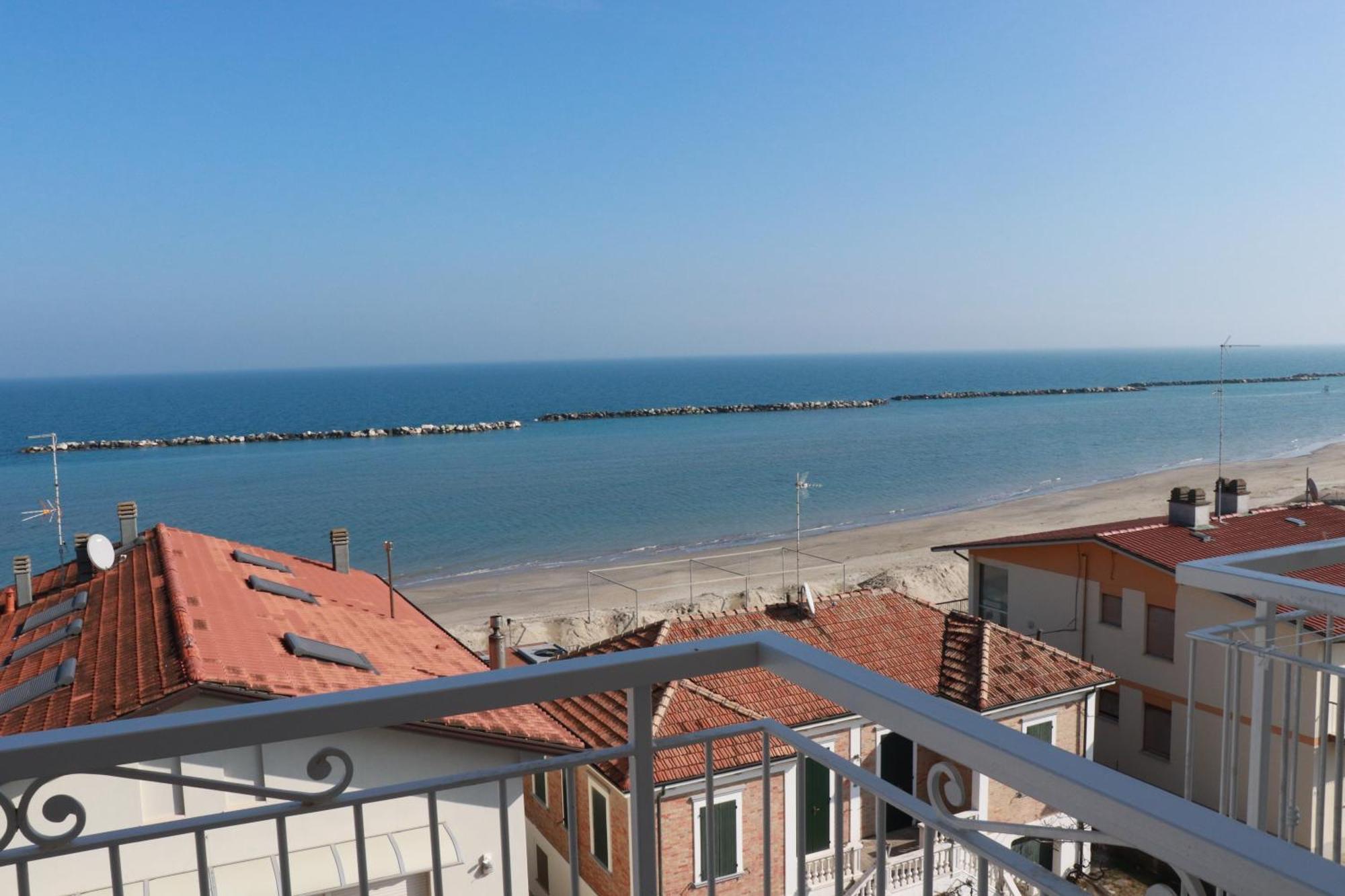 Hotel Barca D'Oro Bellaria-Igea Marina Exterior photo