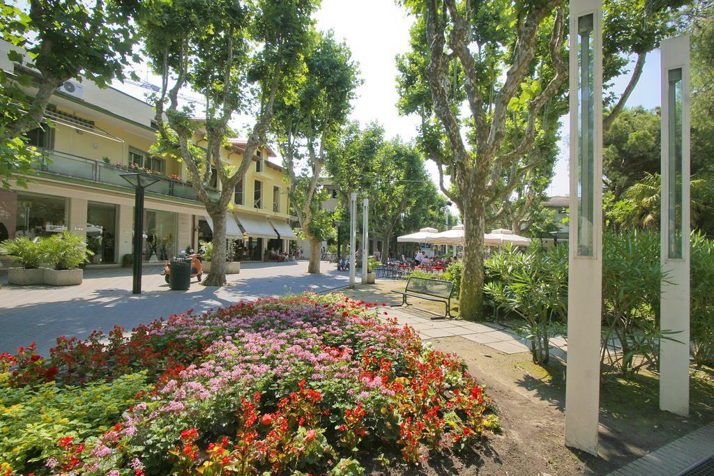 Hotel Barca D'Oro Bellaria-Igea Marina Exterior photo